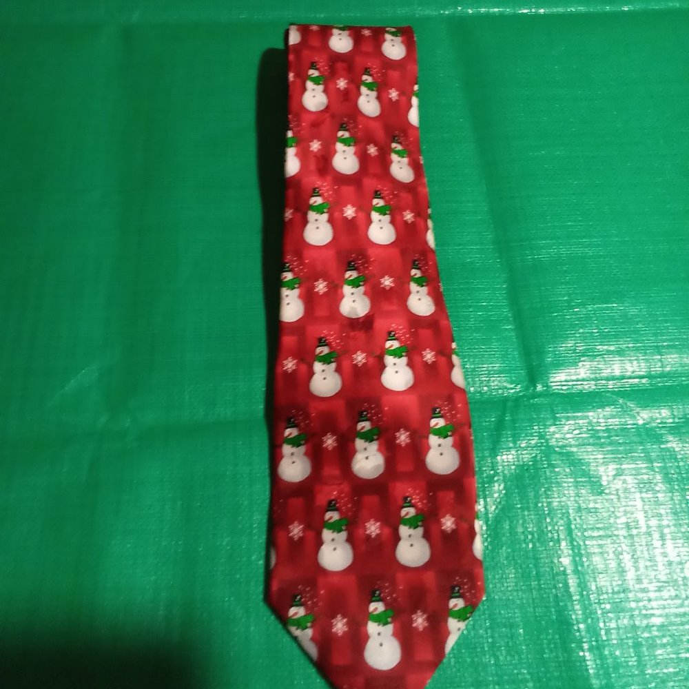 Hallmark Christmas Snowman Inspired Tie